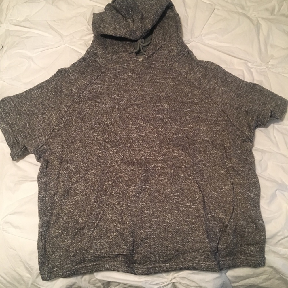 EXO short sleeved pullover